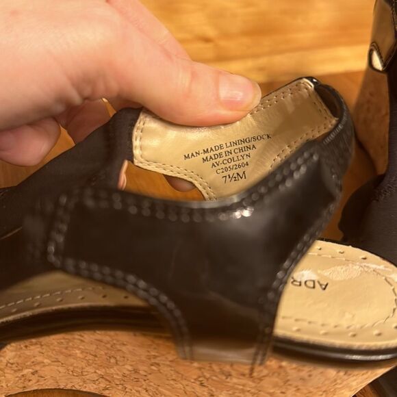 4/$20 Adrienne vittadina black wedges - Picture 6 of 6